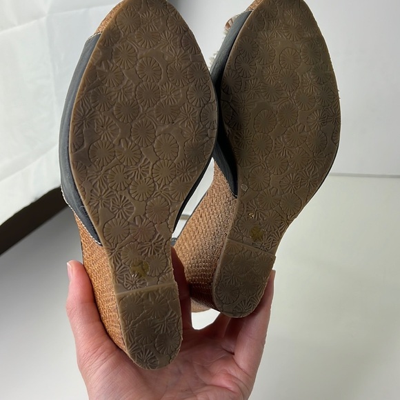 Killah Leather Wedges  with Floral Appliques - Picture 6 of 11